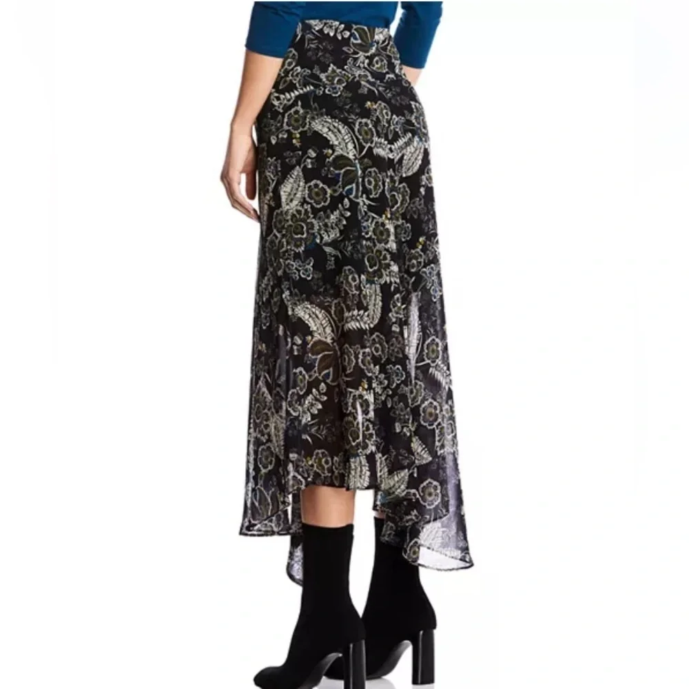 Gorgeous skirt in perfect condition